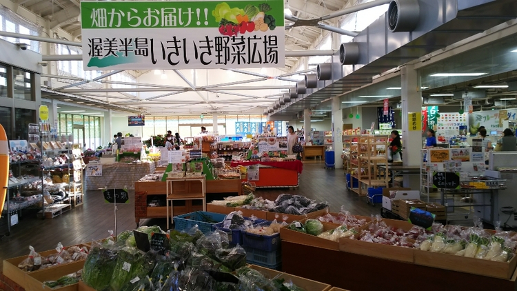 道の駅 あかばねロコステーションの野菜売り場