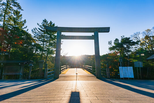 伊勢神宮の鳥居