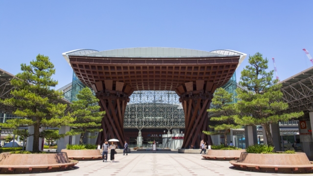 金沢駅の鼓門