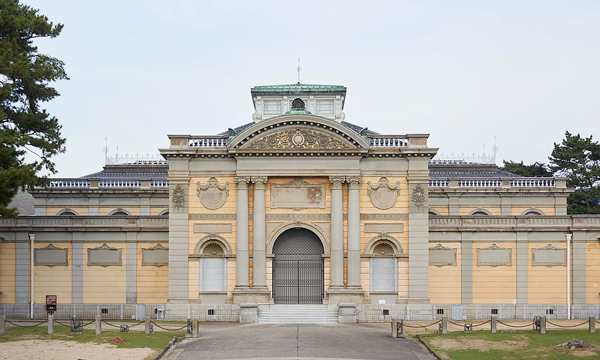 奈良国立博物館